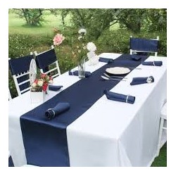 Chemin de table mariage satin bleu marine