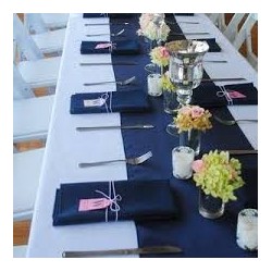 Chemin de table polyester bleu marine