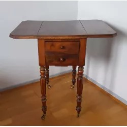 Petite table à rabats