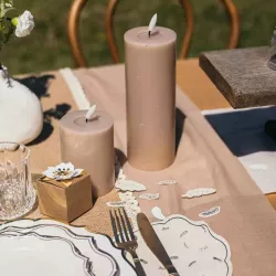 Location de Bougie Pilier LED camel 20 cm en cire