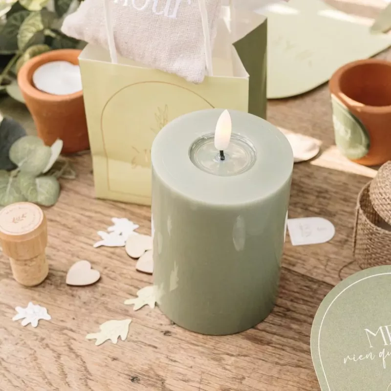 Location de Bougie Pilier LED sauge 10 cm en cire