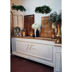 Location bar comptoir en bois blanc sur roulettes