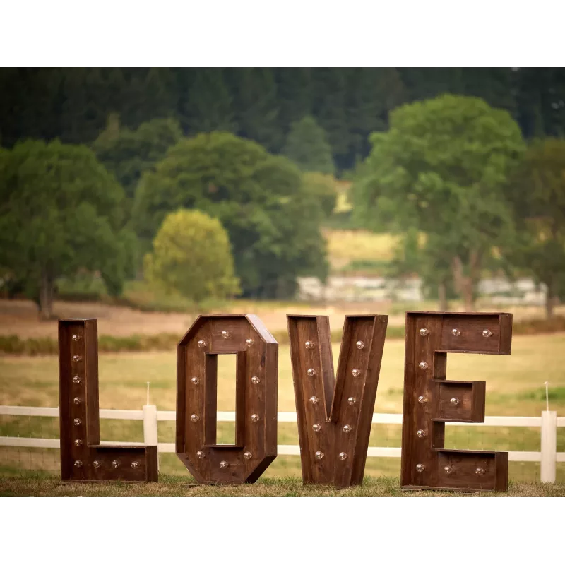 Louez notre LOVE géant lumineux ...effet WAOUH garanti