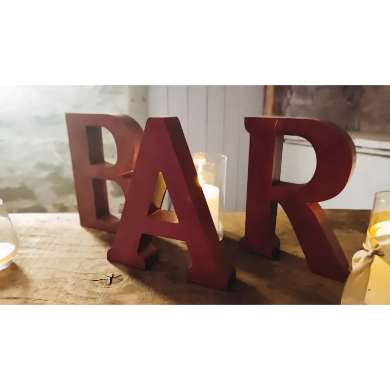Louez ce mot BAR industriel à poser sur votre candy bar , bar de nuit , bar à whisky ou à cigares.
