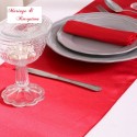 Chemin de table satin rouge