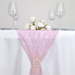 Chemin de table en dentelle rose